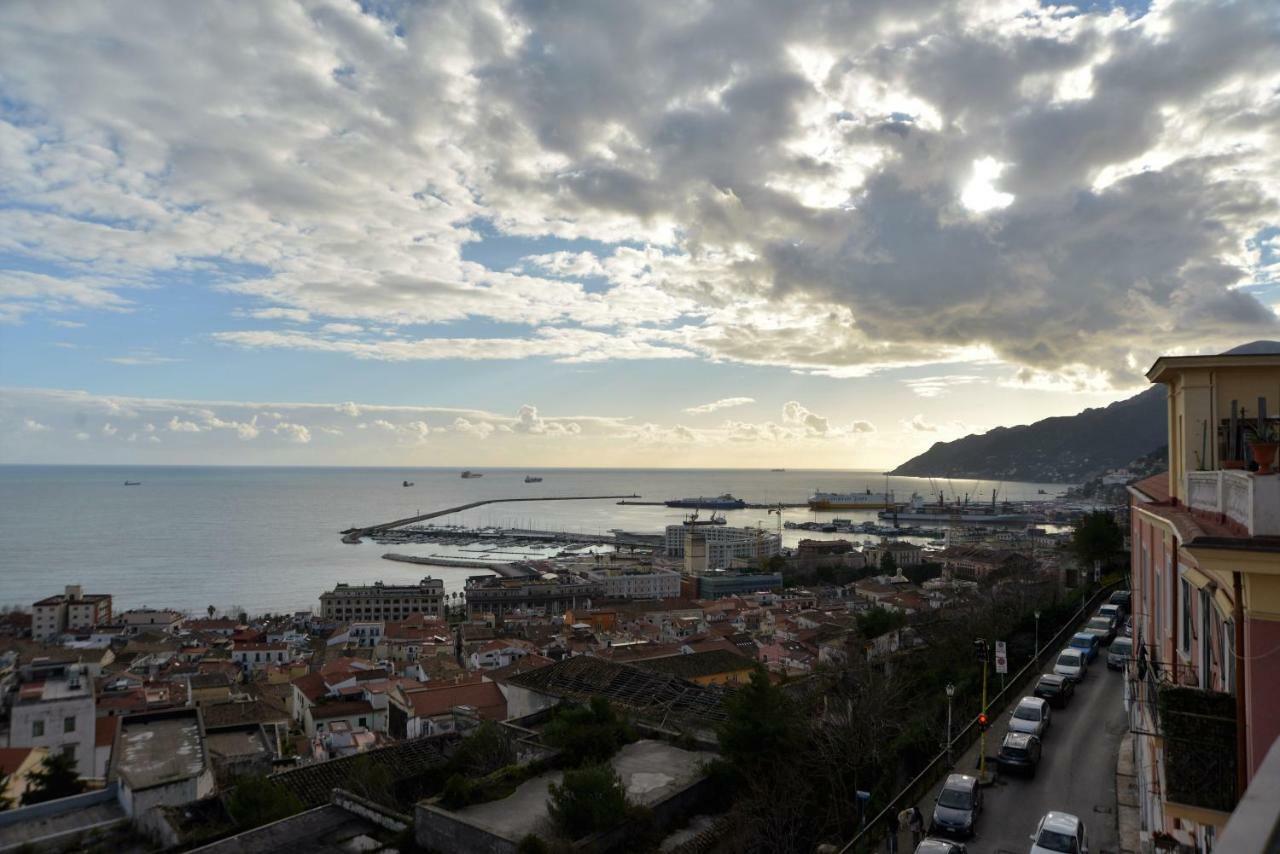 Sara'S Seaview Apartment Salerno Esterno foto