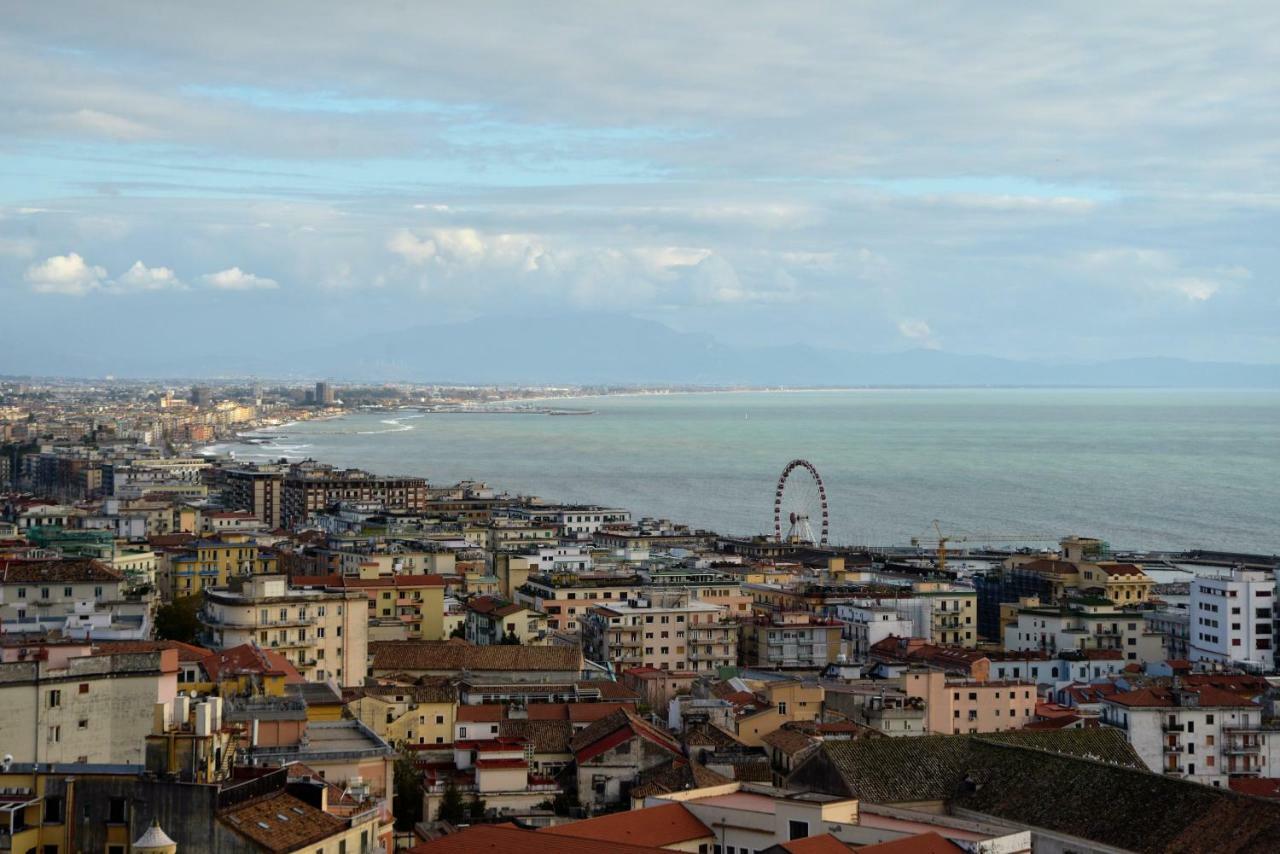 Sara'S Seaview Apartment Salerno Esterno foto