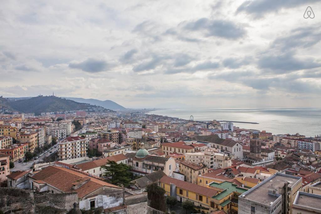 Sara'S Seaview Apartment Salerno Esterno foto